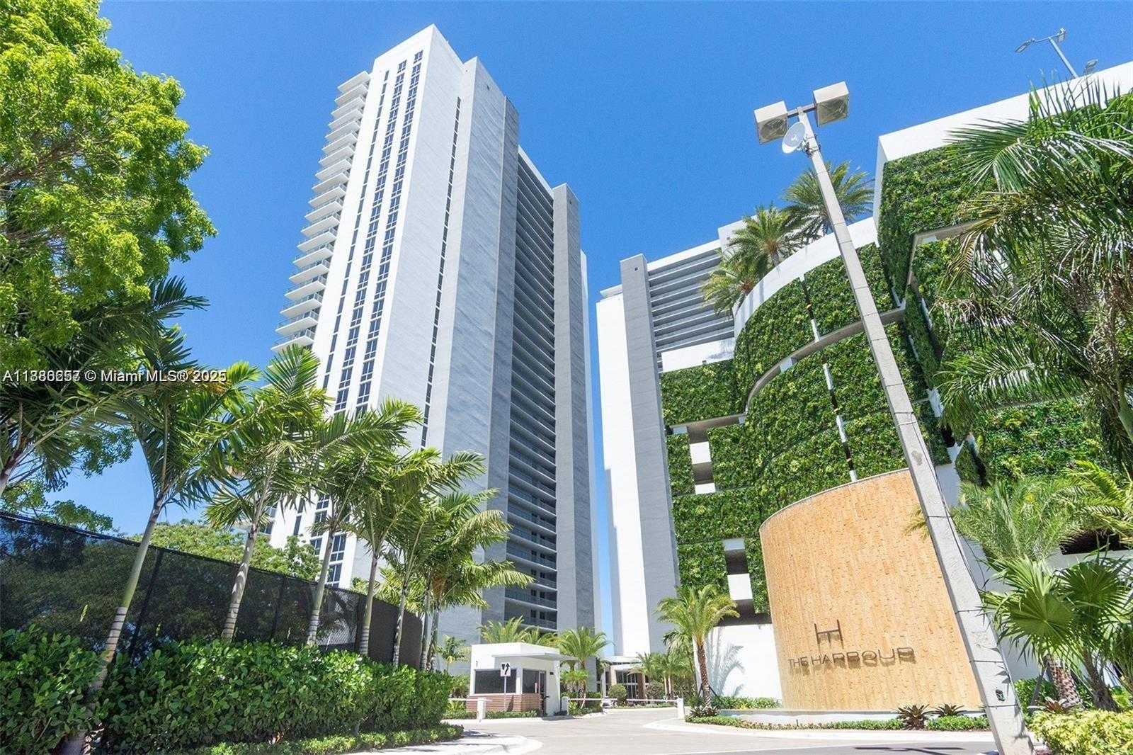Small Image of 16385 BISCAYNE BLVD #904, North Miami Beach Number 3