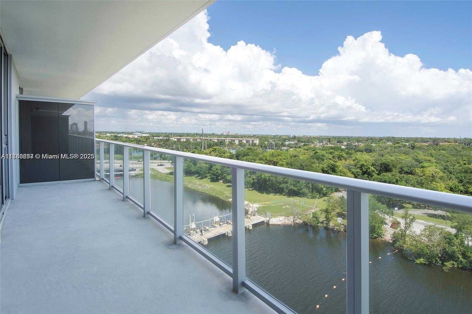 Small Image of 16385 BISCAYNE BLVD #904, North Miami Beach Number 7