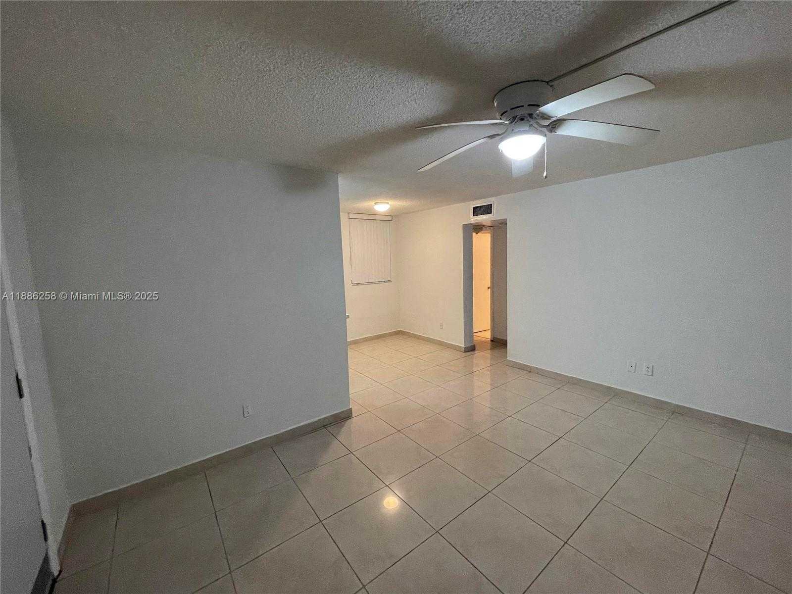 Small Image of 1801 SOUTH TREASURE DR #525, North Bay Village Number 11