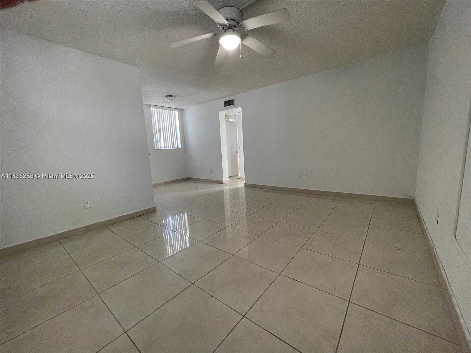 Small Image of 1801 SOUTH TREASURE DR #525, North Bay Village Number 17