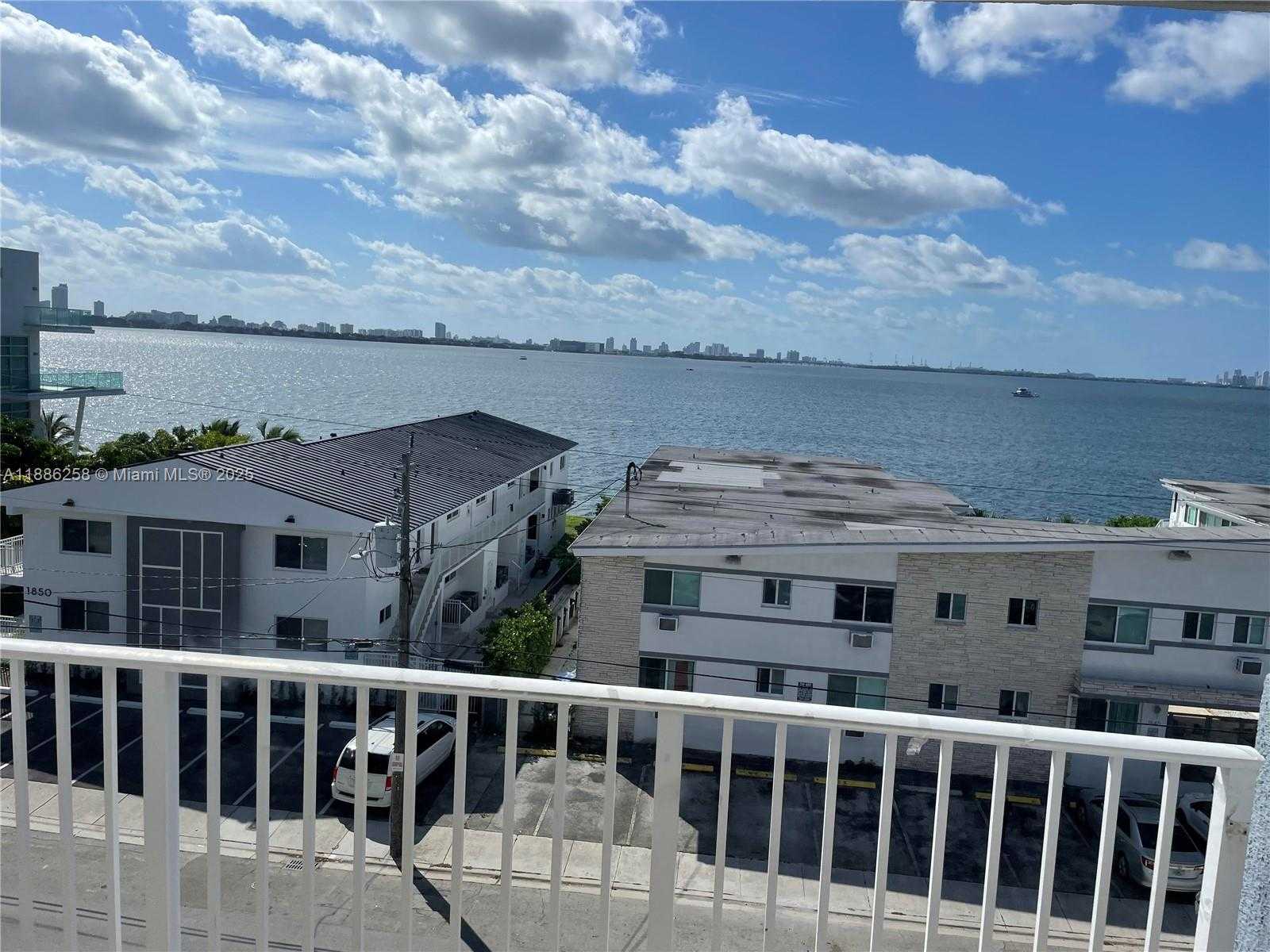 Small Image of 1801 SOUTH TREASURE DR #525, North Bay Village Number 2