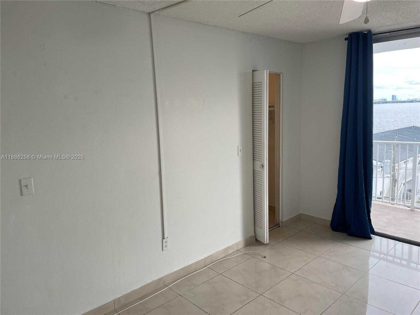 Small Image of 1801 SOUTH TREASURE DR #525, North Bay Village Number 22