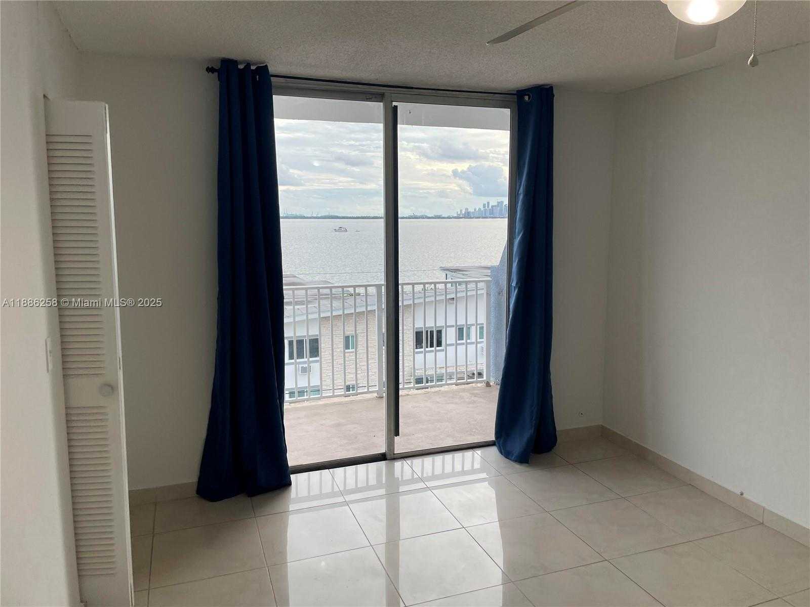 Small Image of 1801 SOUTH TREASURE DR #525, North Bay Village Number 24