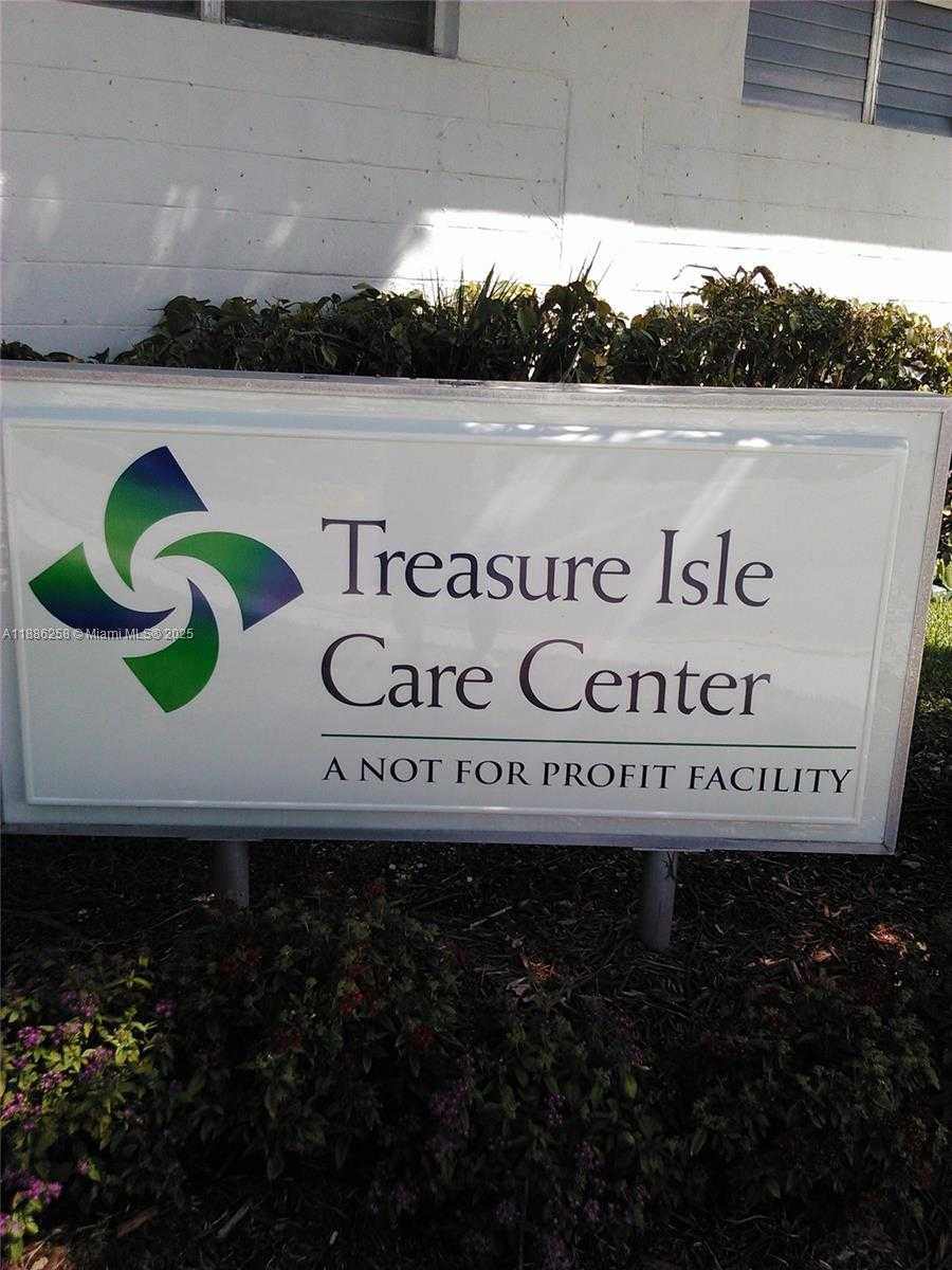 Small Image of 1801 SOUTH TREASURE DR #525, North Bay Village Number 38