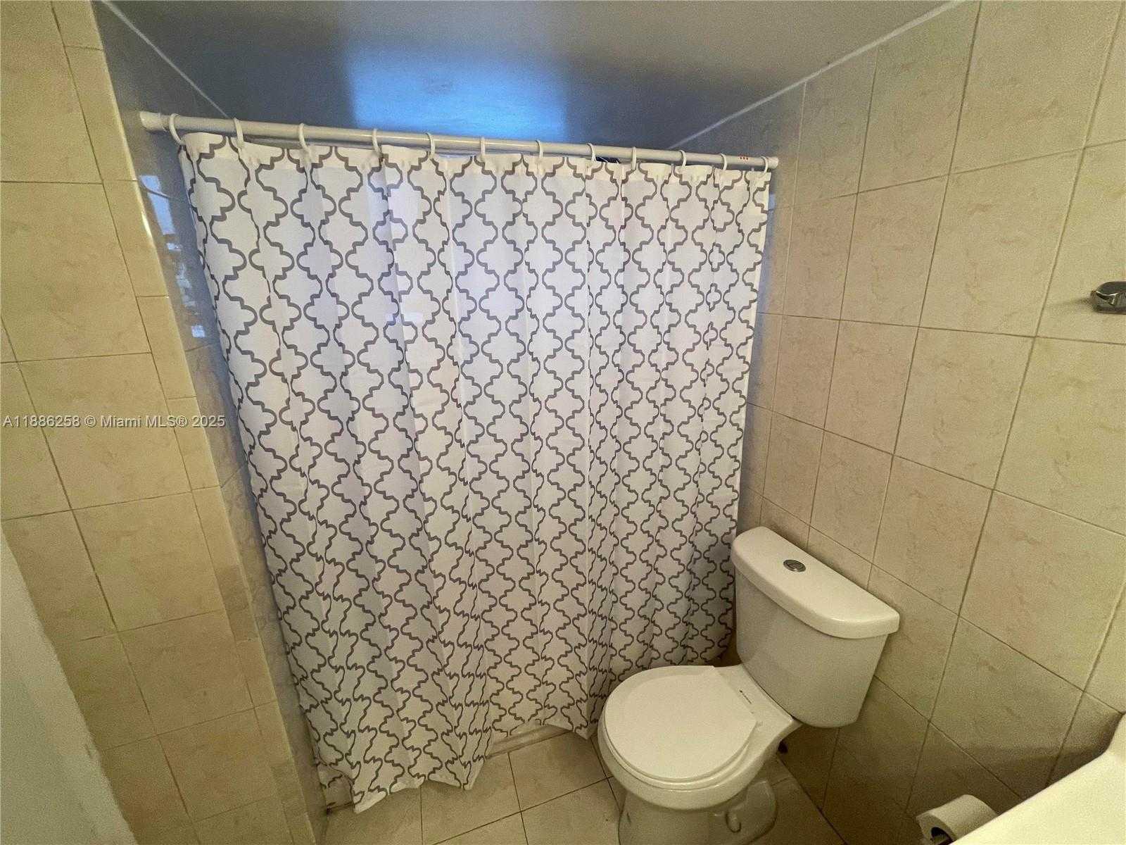 Small Image of 1801 SOUTH TREASURE DR #525, North Bay Village Number 7