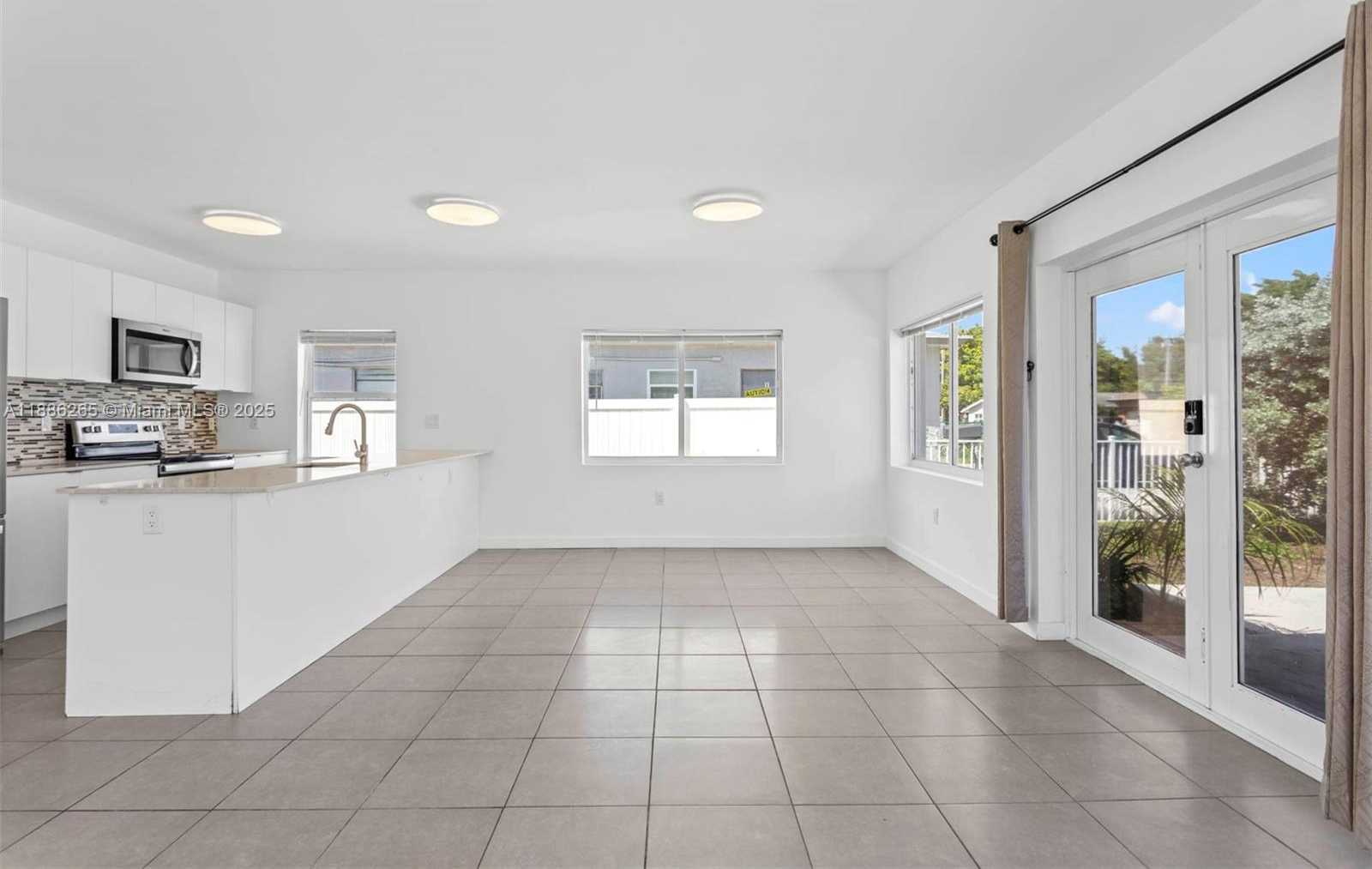 Small Image of 737 NORTH WEST 4TH ST, Hallandale Beach Number 5