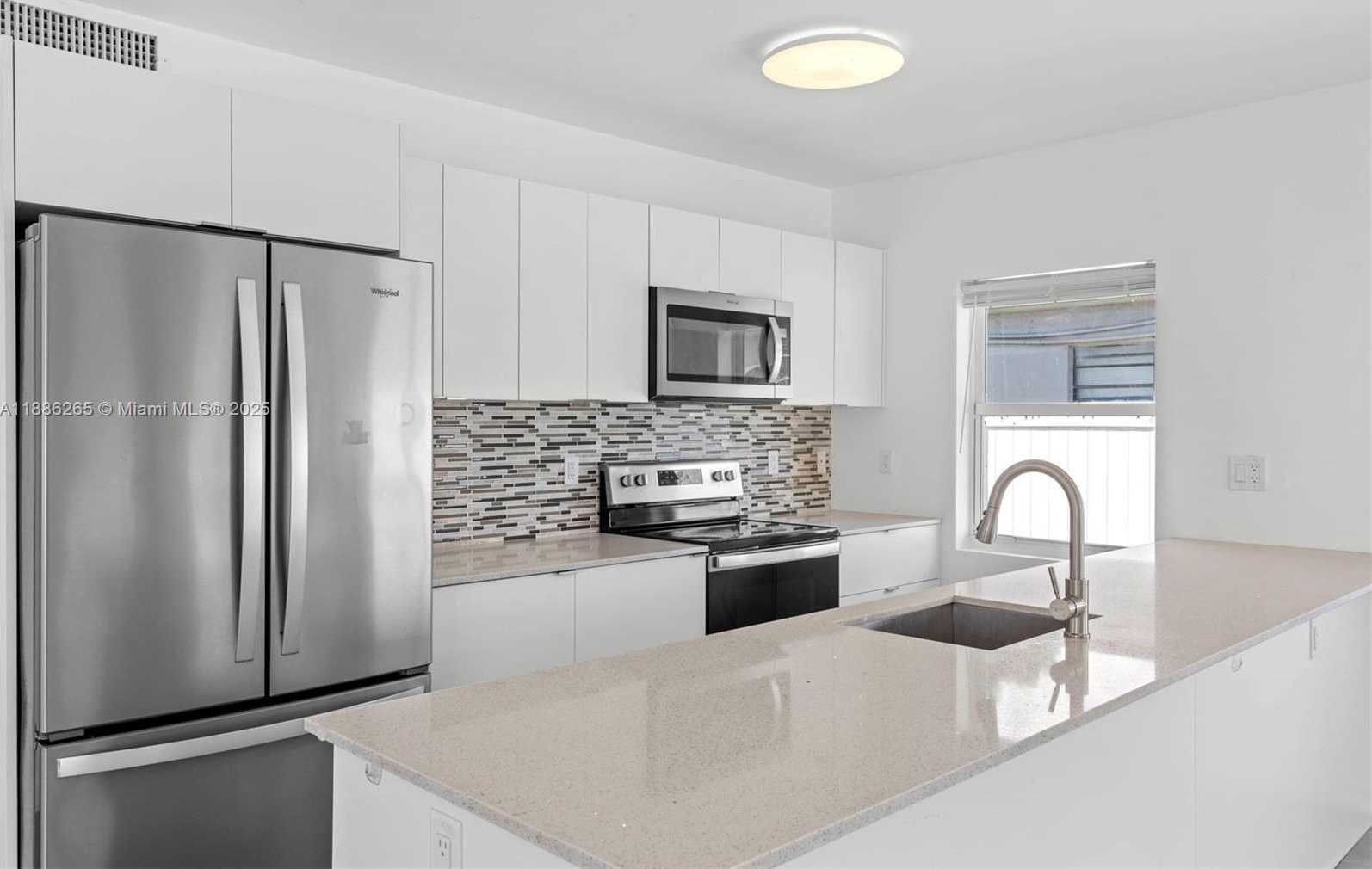 Small Image of 737 NORTH WEST 4TH ST, Hallandale Beach Number 7