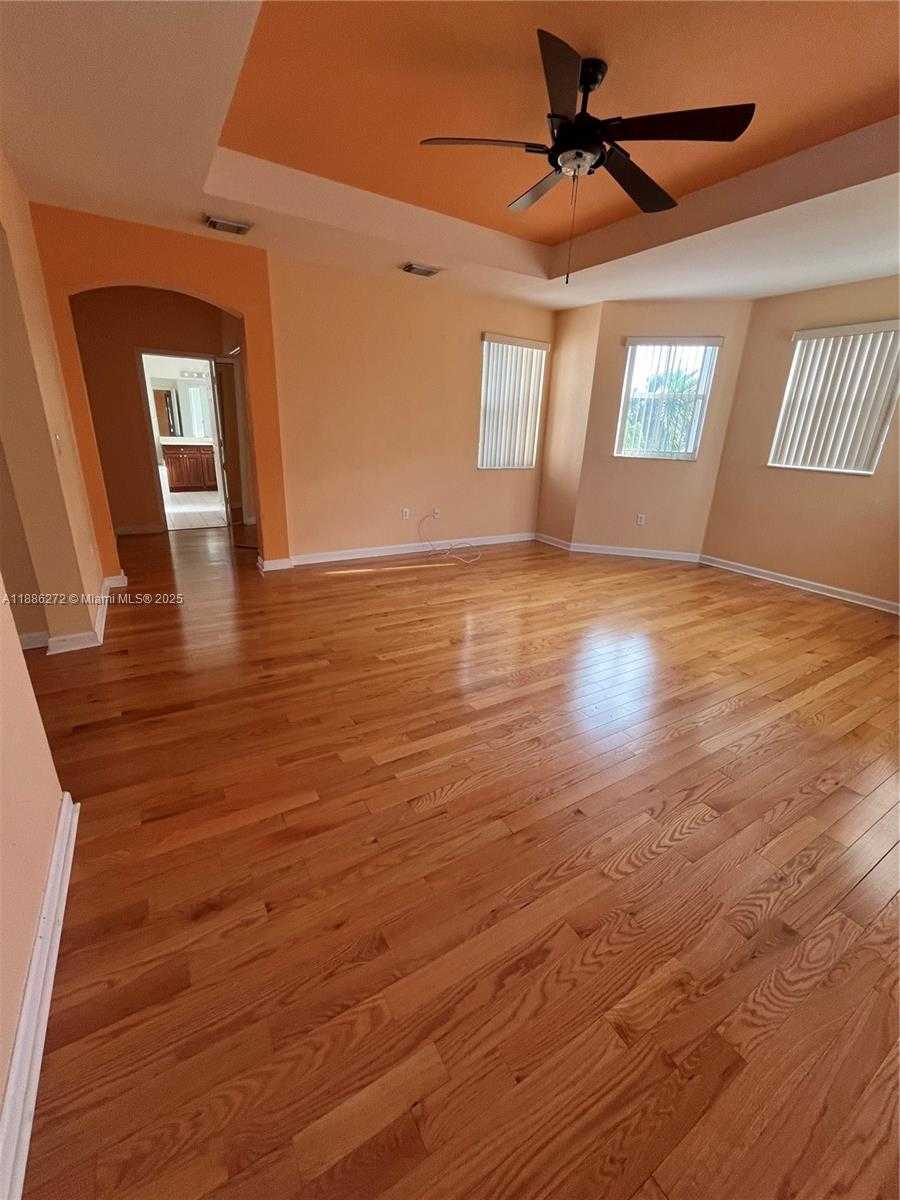 Small Image of 9140 SOUTH WEST 153RD AVE, Miami Number 10