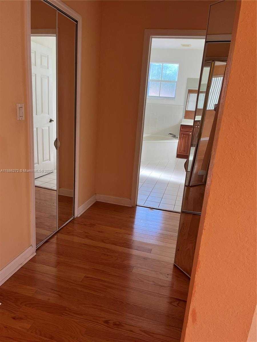 Small Image of 9140 SOUTH WEST 153RD AVE, Miami Number 11