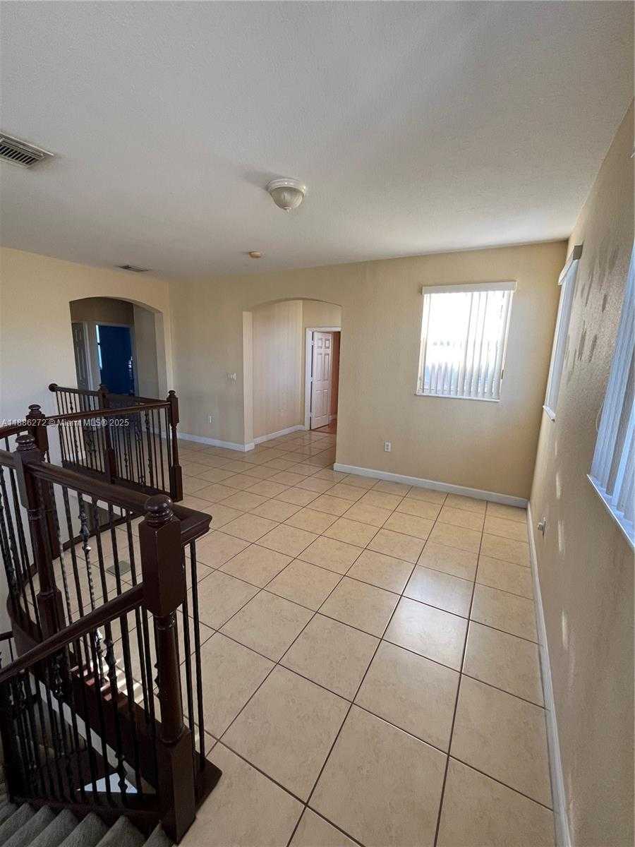 Small Image of 9140 SOUTH WEST 153RD AVE, Miami Number 13