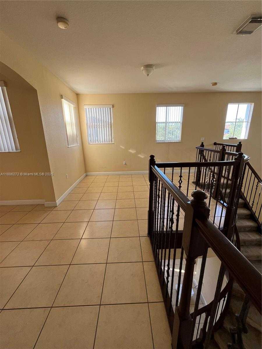 Small Image of 9140 SOUTH WEST 153RD AVE, Miami Number 15