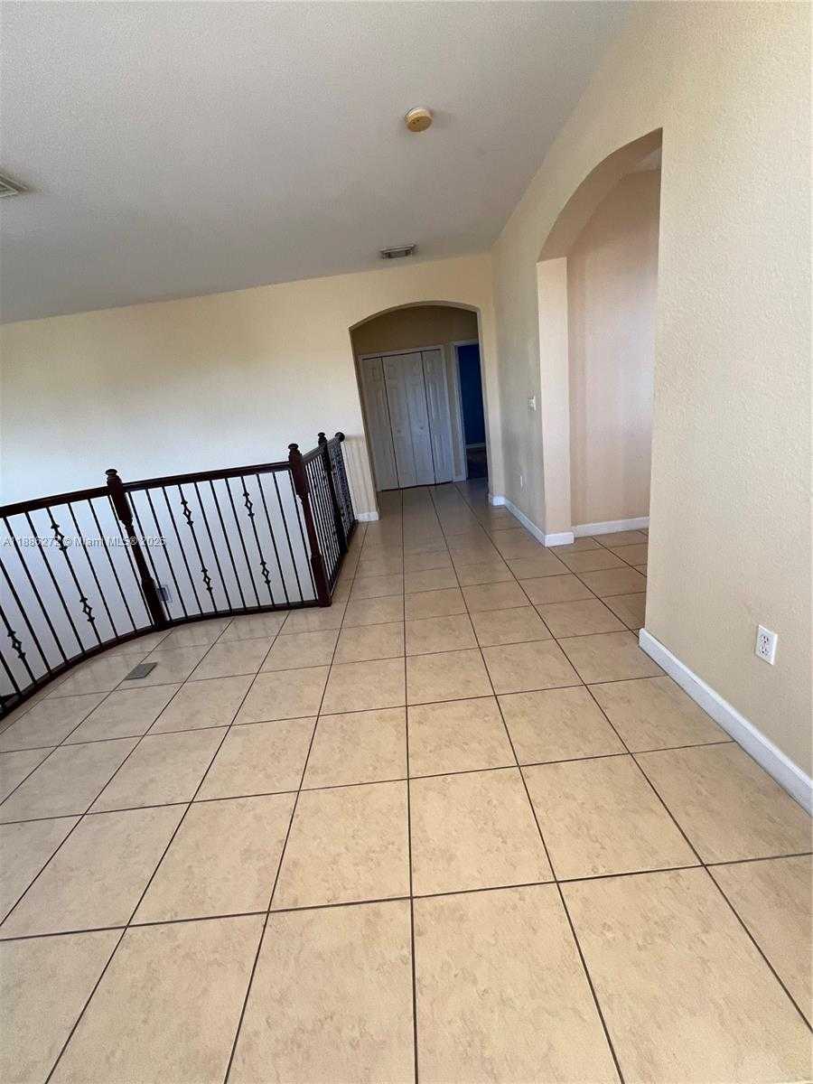 Small Image of 9140 SOUTH WEST 153RD AVE, Miami Number 16