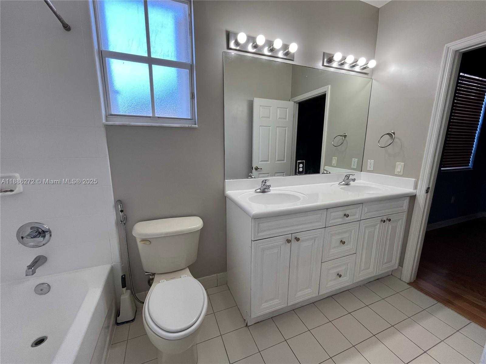Small Image of 9140 SOUTH WEST 153RD AVE, Miami Number 22