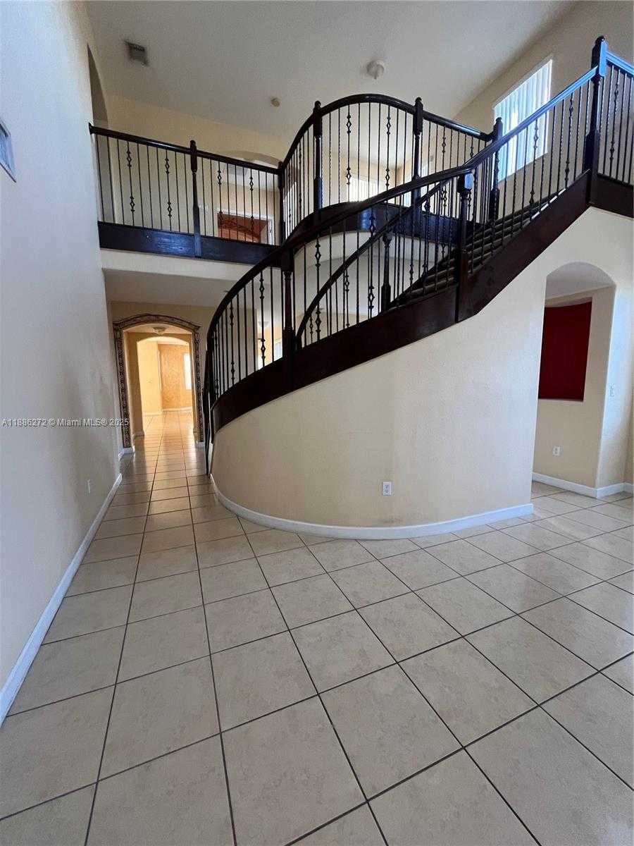 Small Image of 9140 SOUTH WEST 153RD AVE, Miami Number 30