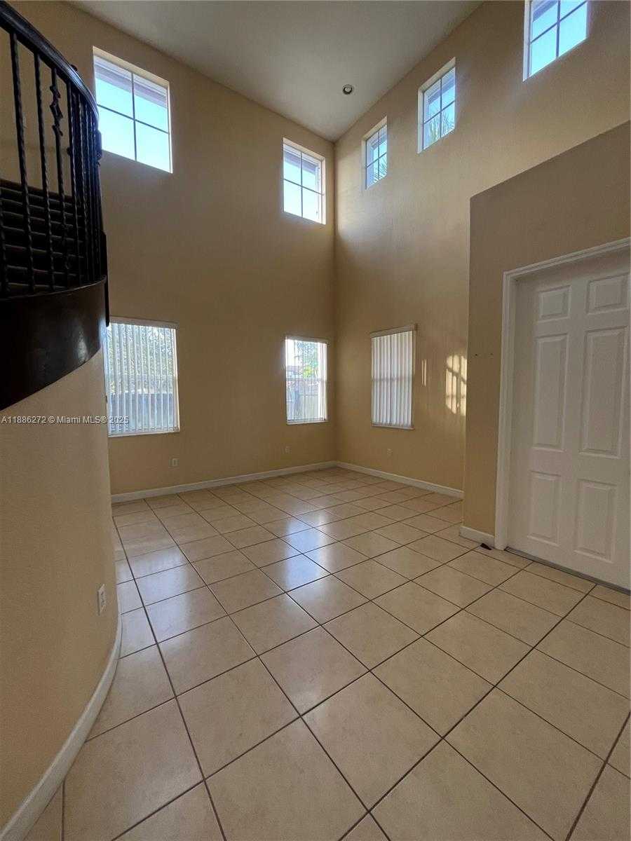 Small Image of 9140 SOUTH WEST 153RD AVE, Miami Number 31