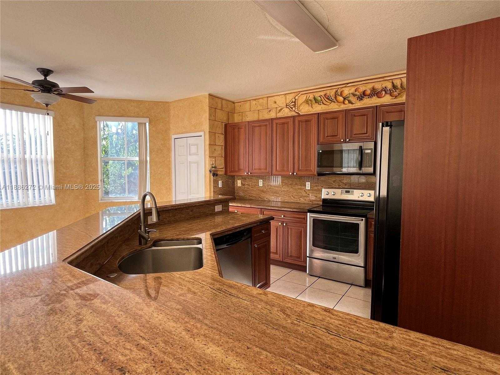Small Image of 9140 SOUTH WEST 153RD AVE, Miami Number 33