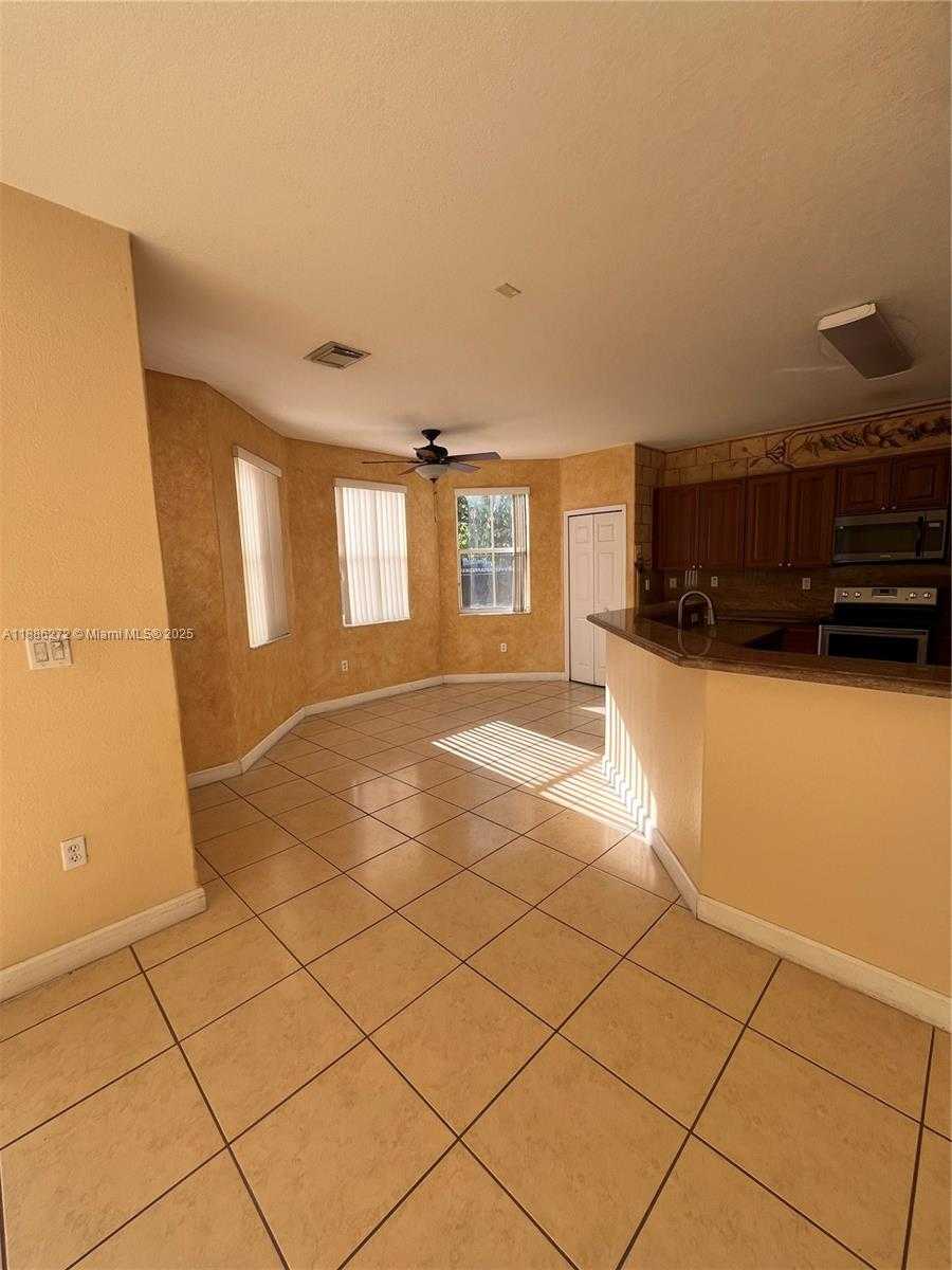 Small Image of 9140 SOUTH WEST 153RD AVE, Miami Number 37