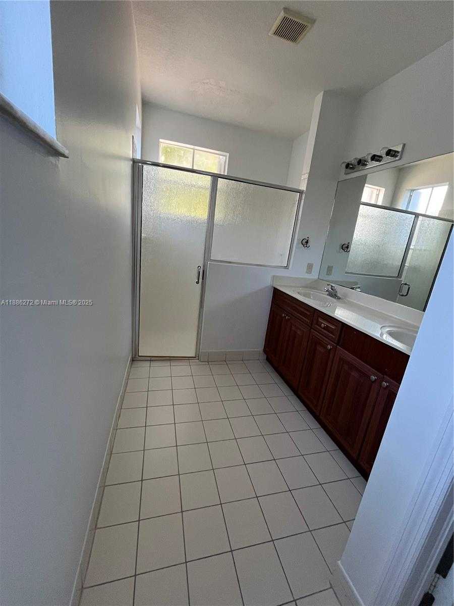 Small Image of 9140 SOUTH WEST 153RD AVE, Miami Number 44