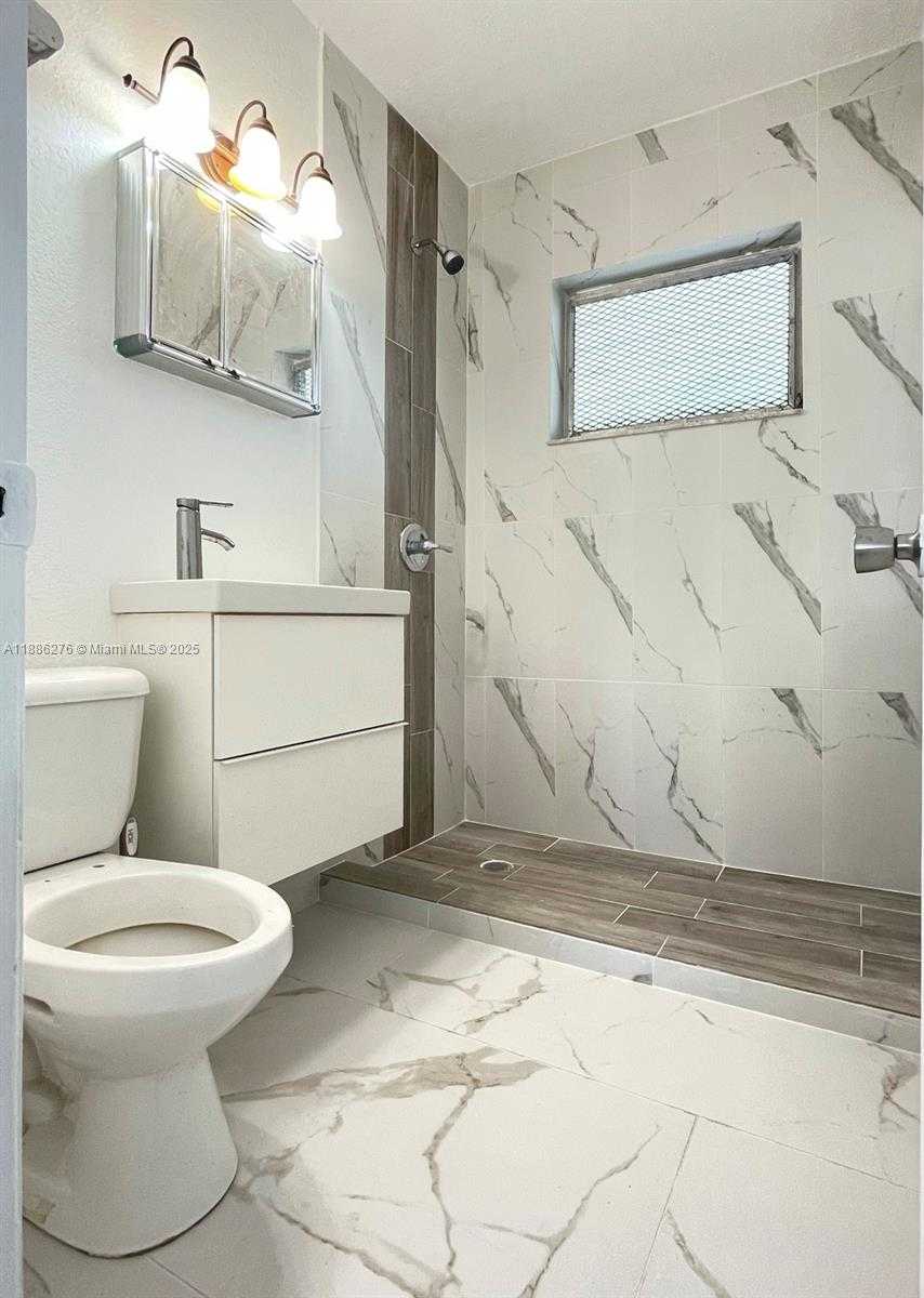 Small Image of 6895 BYRON AVE #206, Miami Beach Number 6