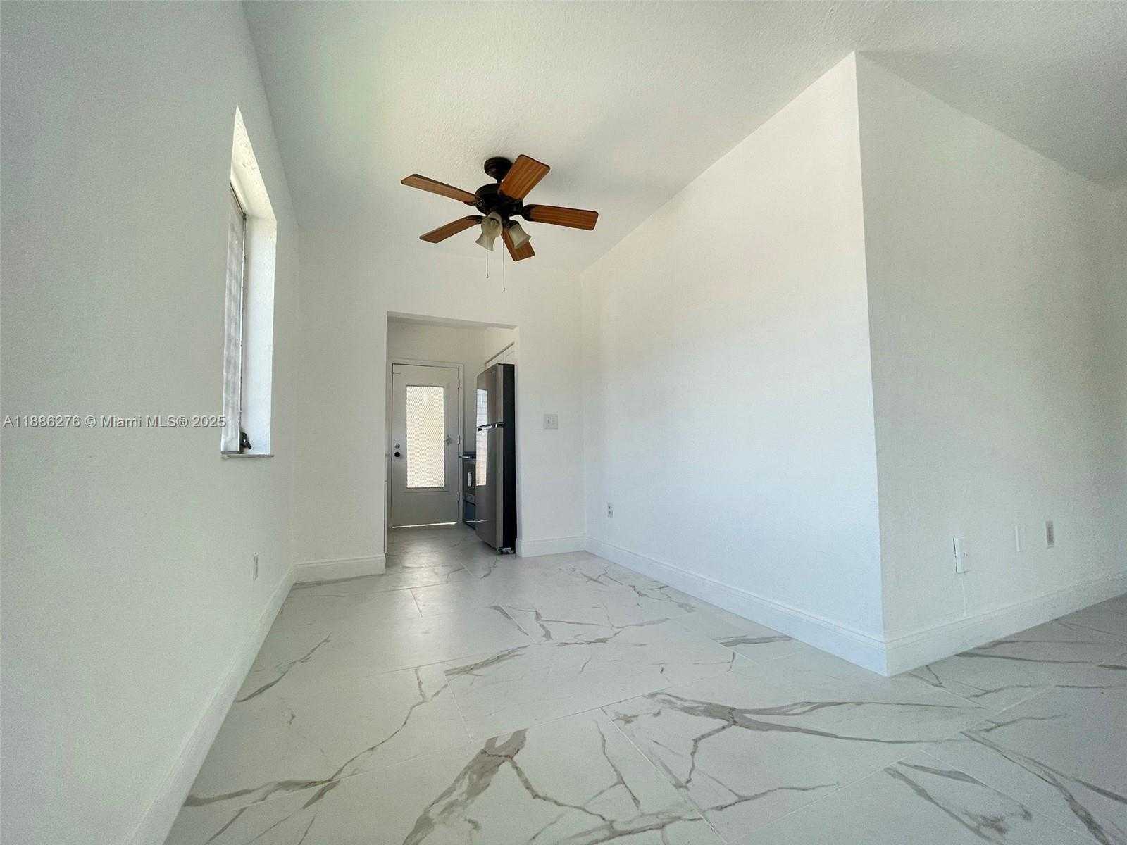 Small Image of 6895 BYRON AVE #206, Miami Beach Number 7