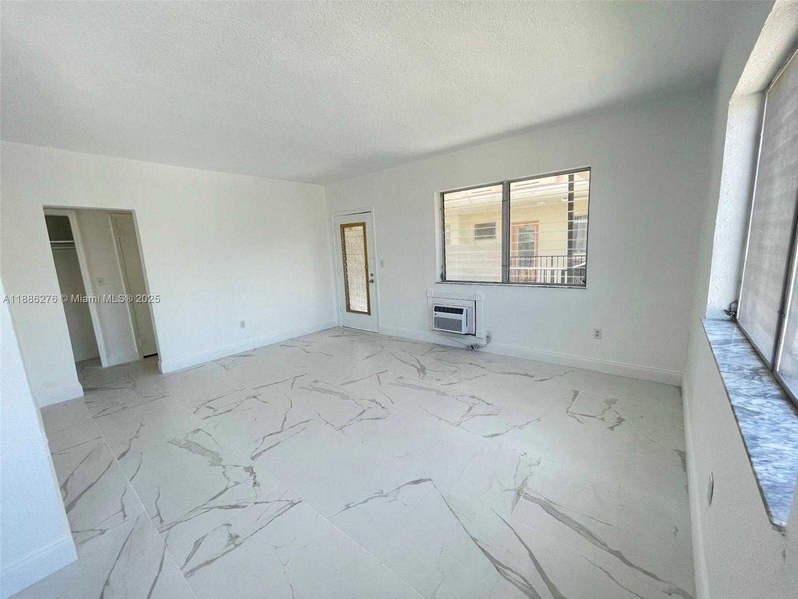 Small Image of 6895 BYRON AVE #206, Miami Beach Number 8