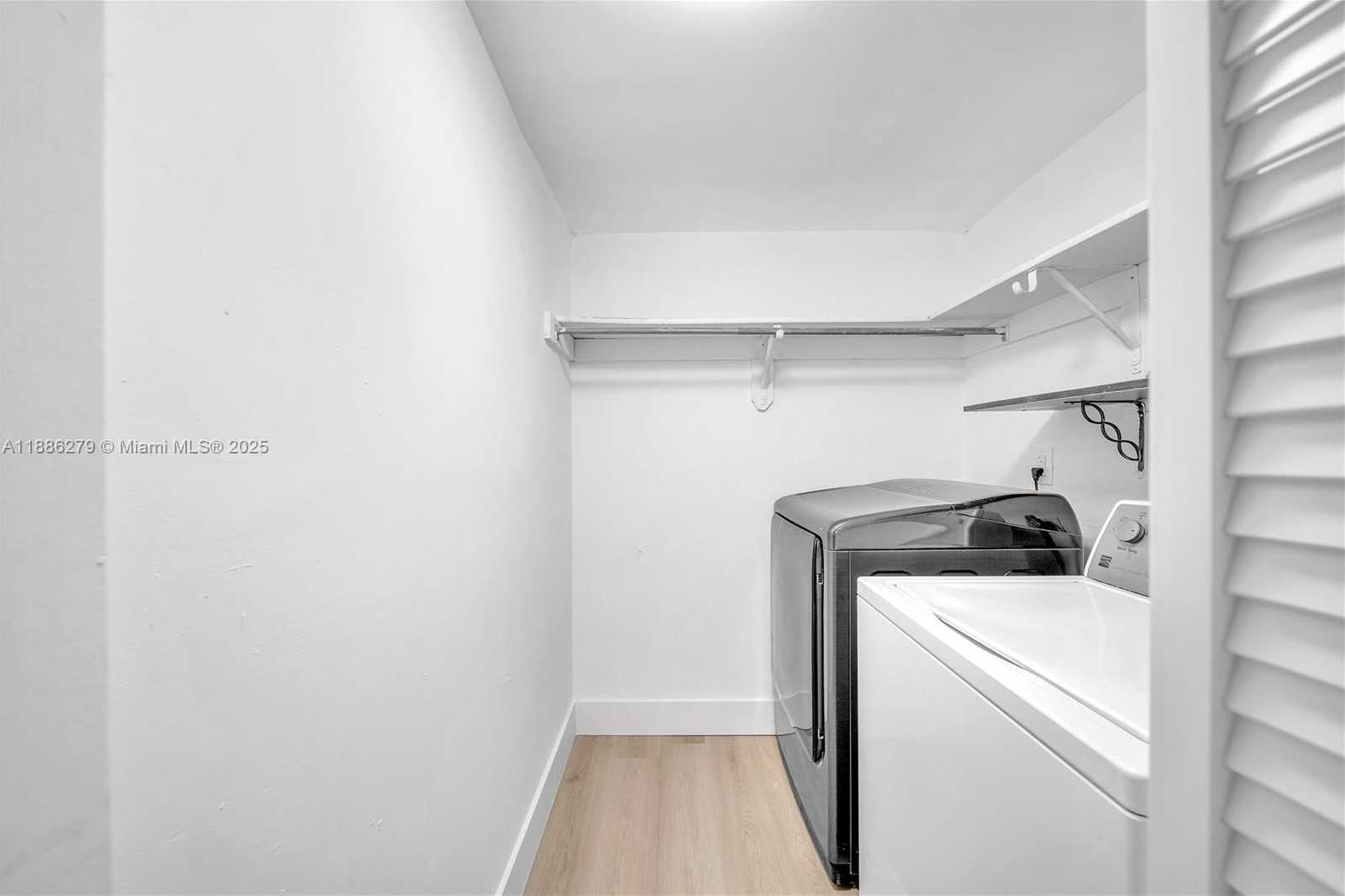 Small Image of 2745 SOUTH WEST 32ND AVE #2745, Miami Number 17