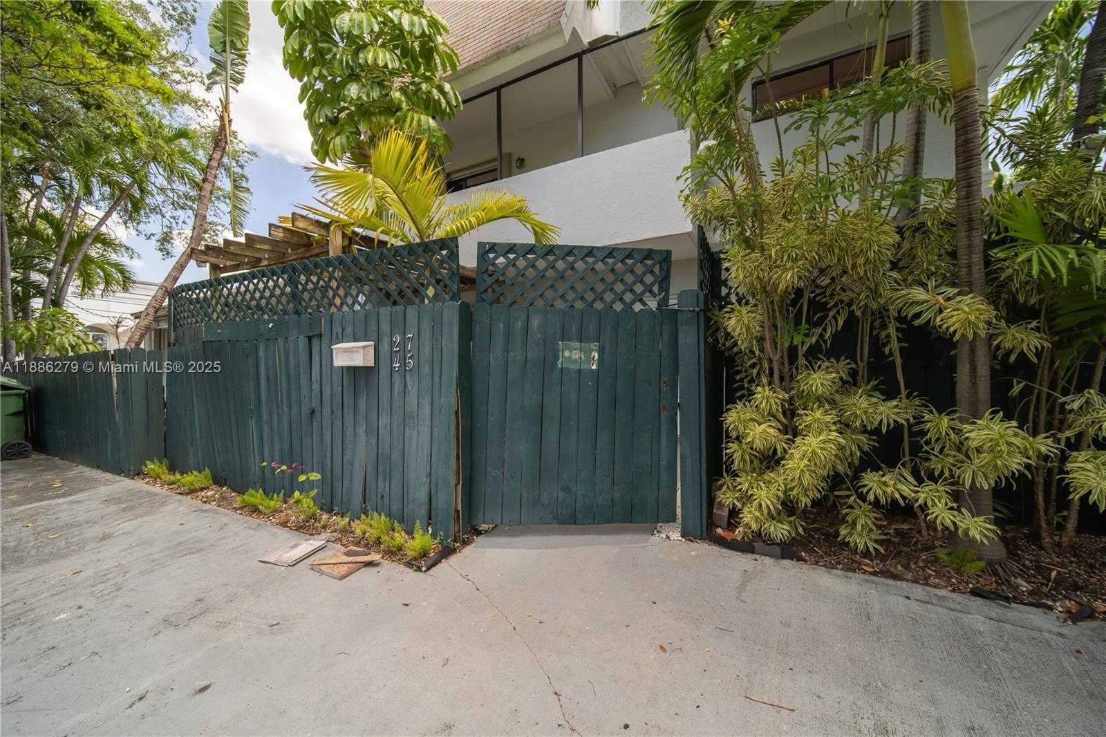 Small Image of 2745 SOUTH WEST 32ND AVE #2745, Miami Number 18