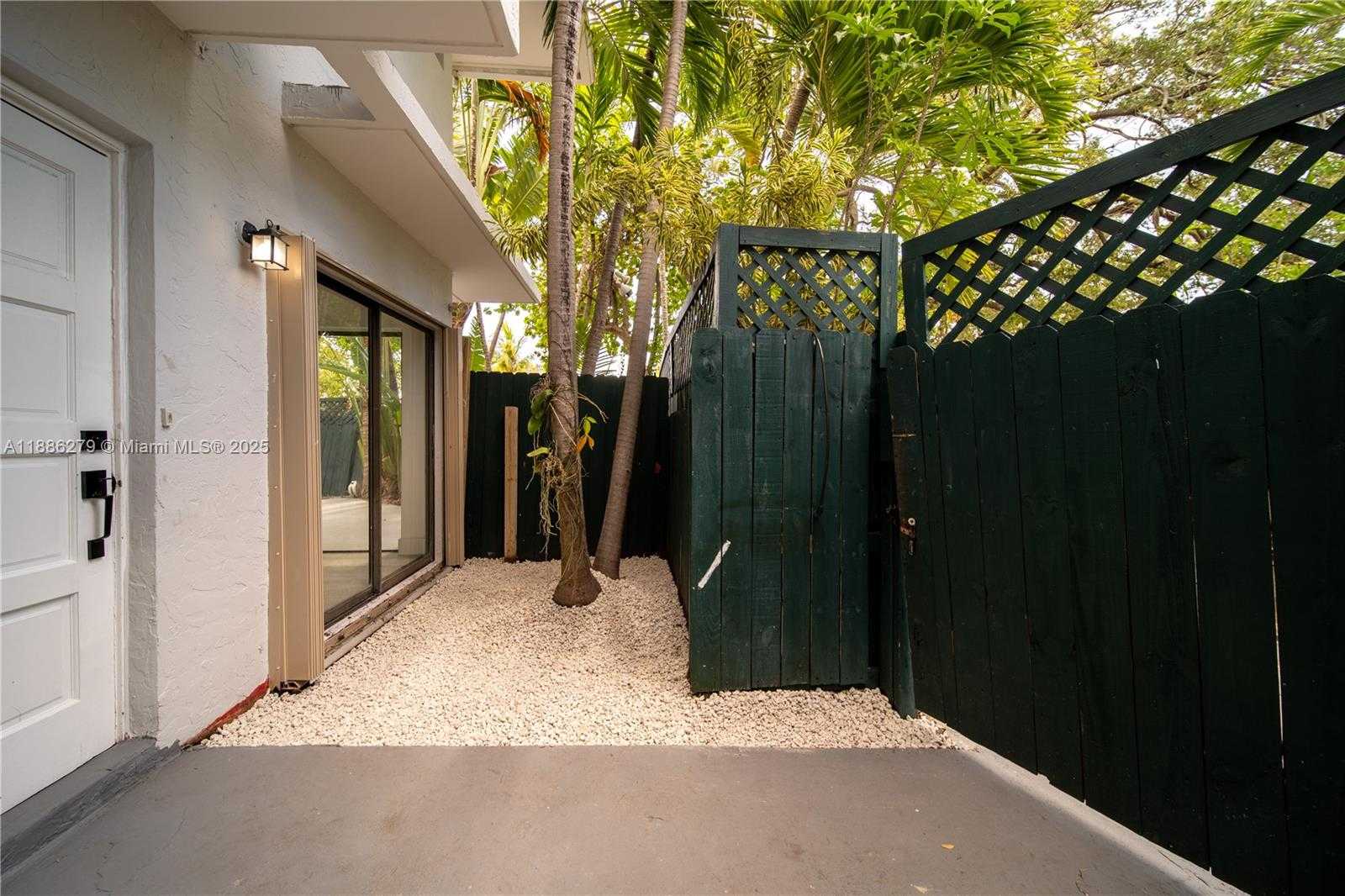 Small Image of 2745 SOUTH WEST 32ND AVE #2745, Miami Number 21