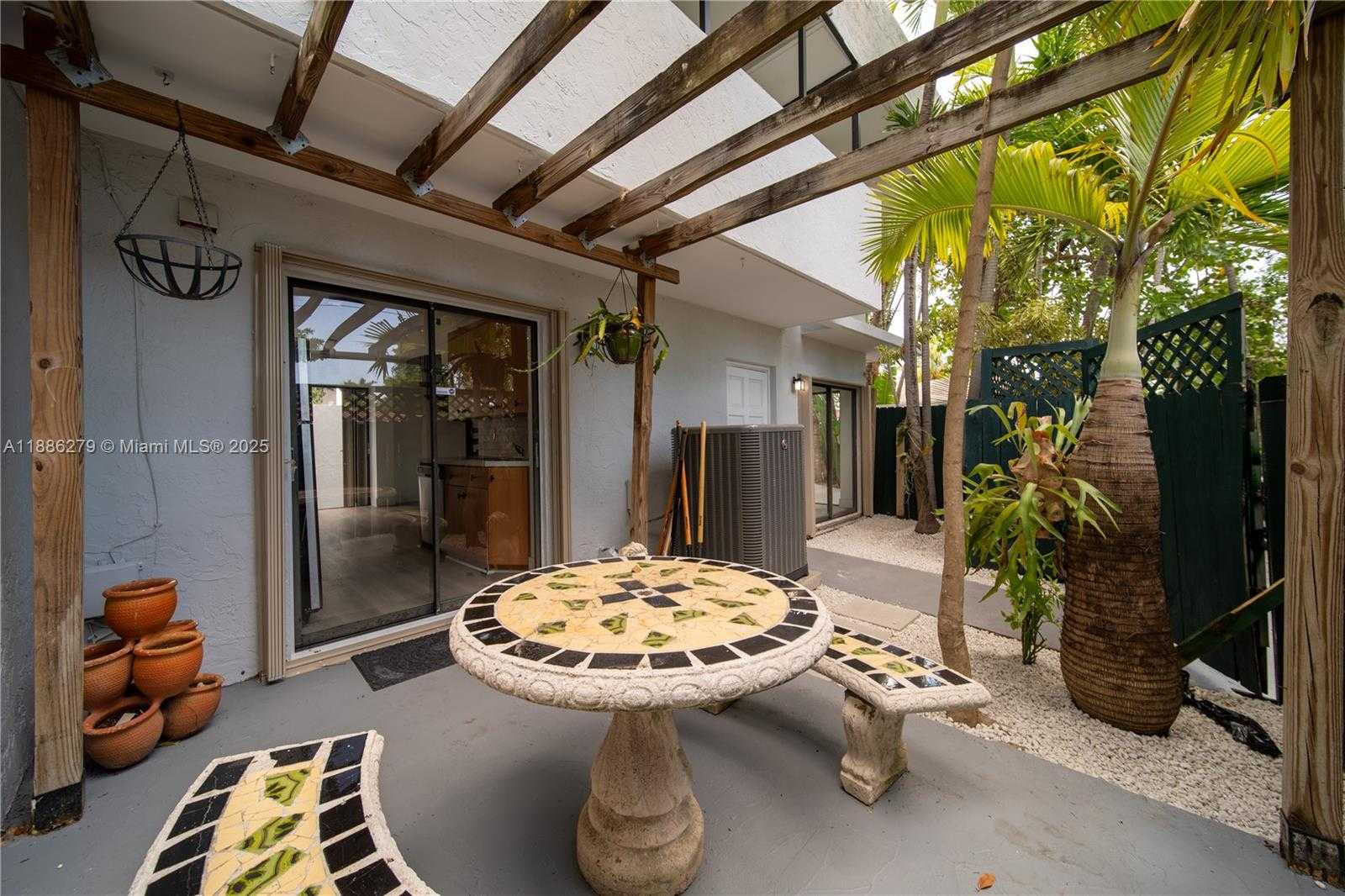 Small Image of 2745 SOUTH WEST 32ND AVE #2745, Miami Number 22