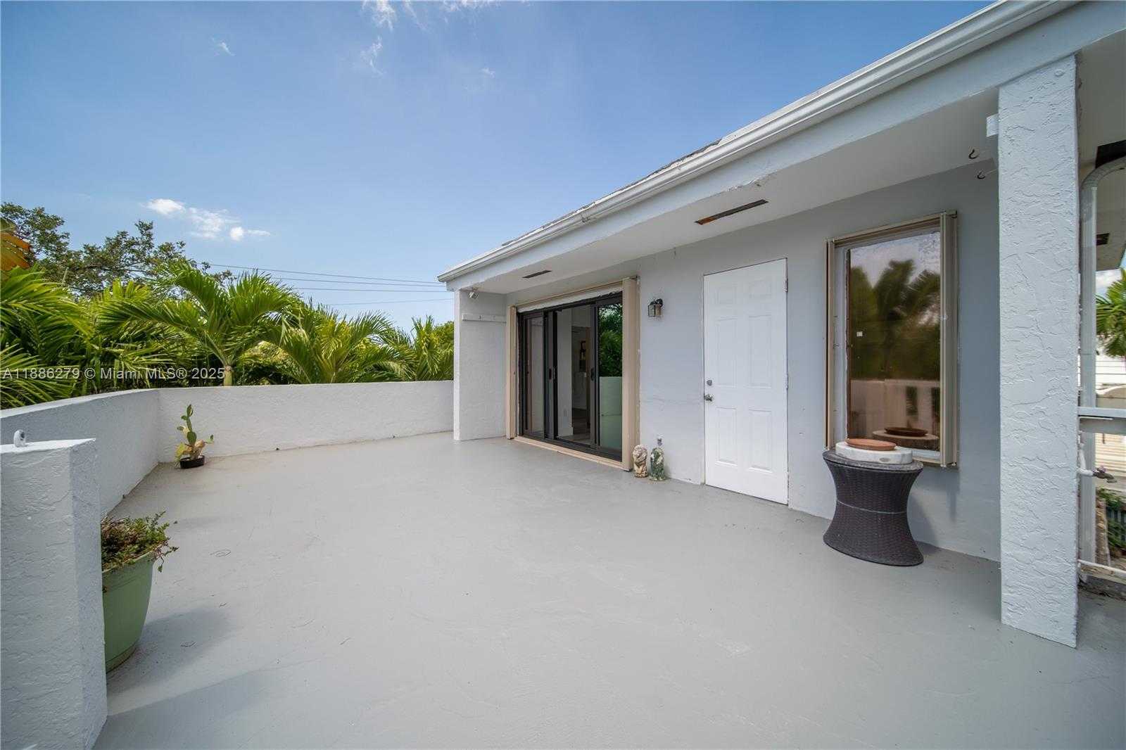 Small Image of 2745 SOUTH WEST 32ND AVE #2745, Miami Number 24