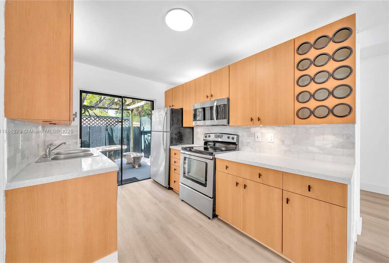 Small Image of 2745 SOUTH WEST 32ND AVE #2745, Miami Number 6