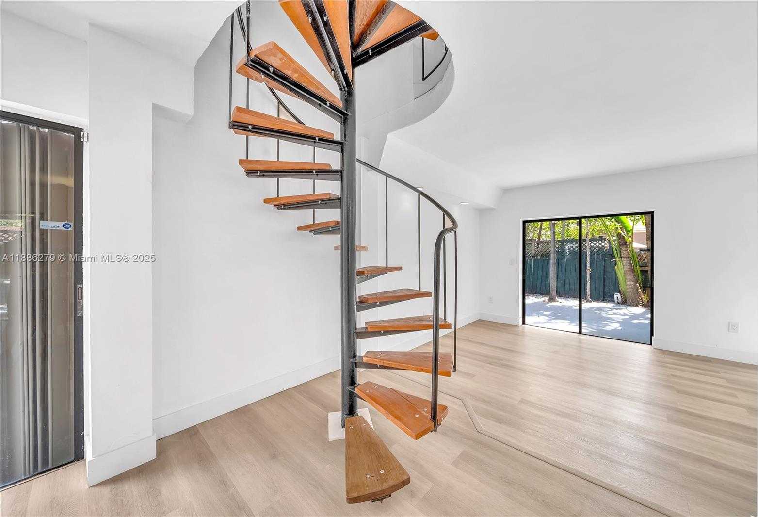 Small Image of 2745 SOUTH WEST 32ND AVE #2745, Miami Number 8