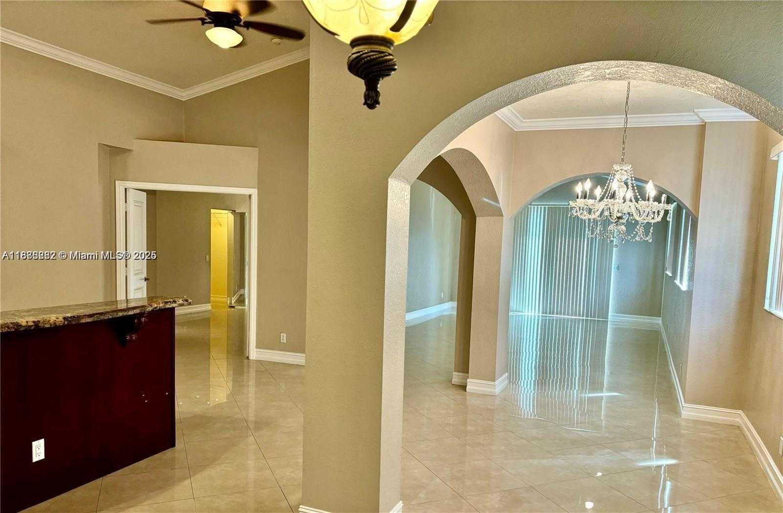 Small Image of 932 FALLING WATER RD #932, Weston Number 4