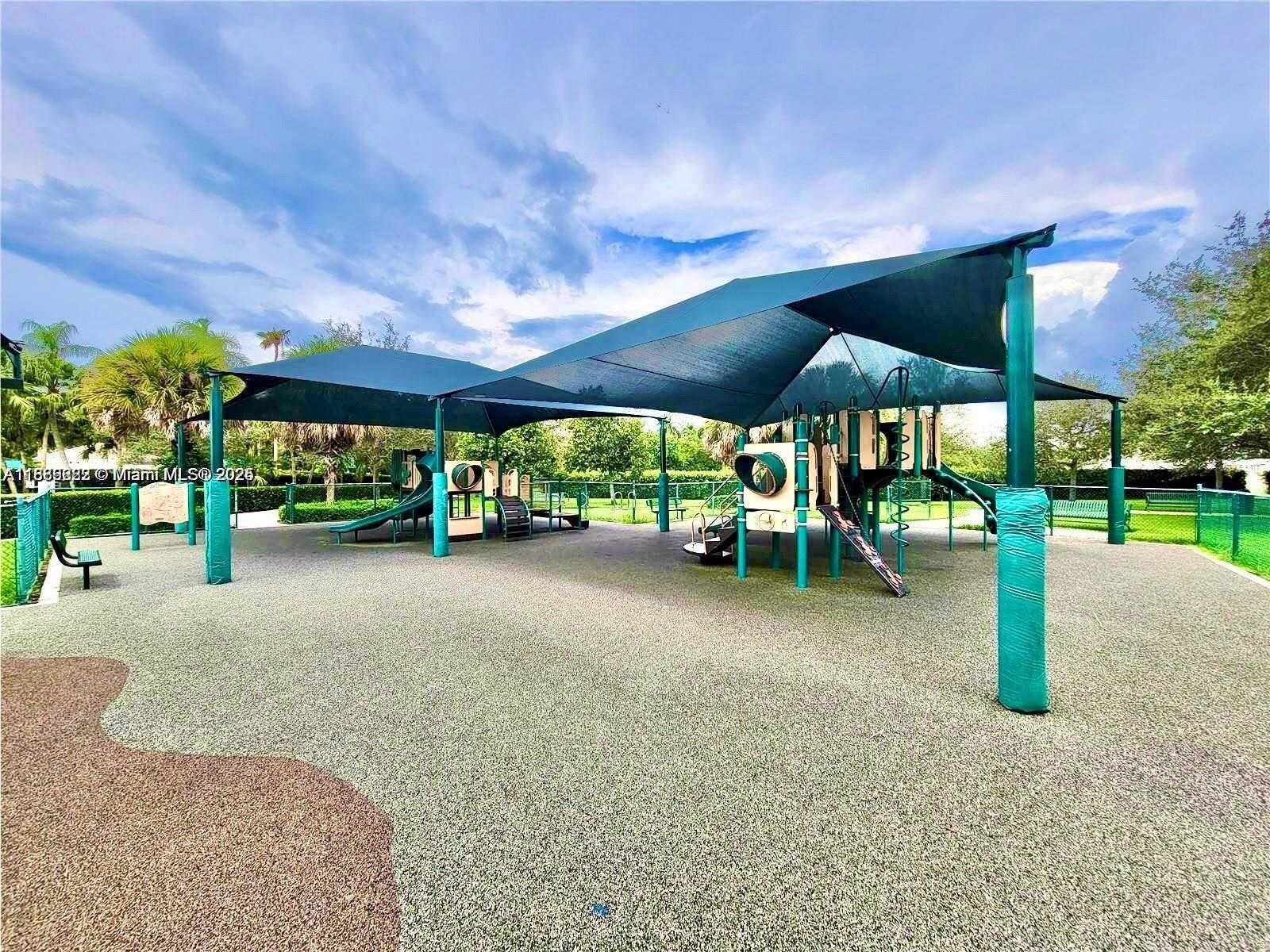 Small Image of 932 FALLING WATER RD #932, Weston Number 6