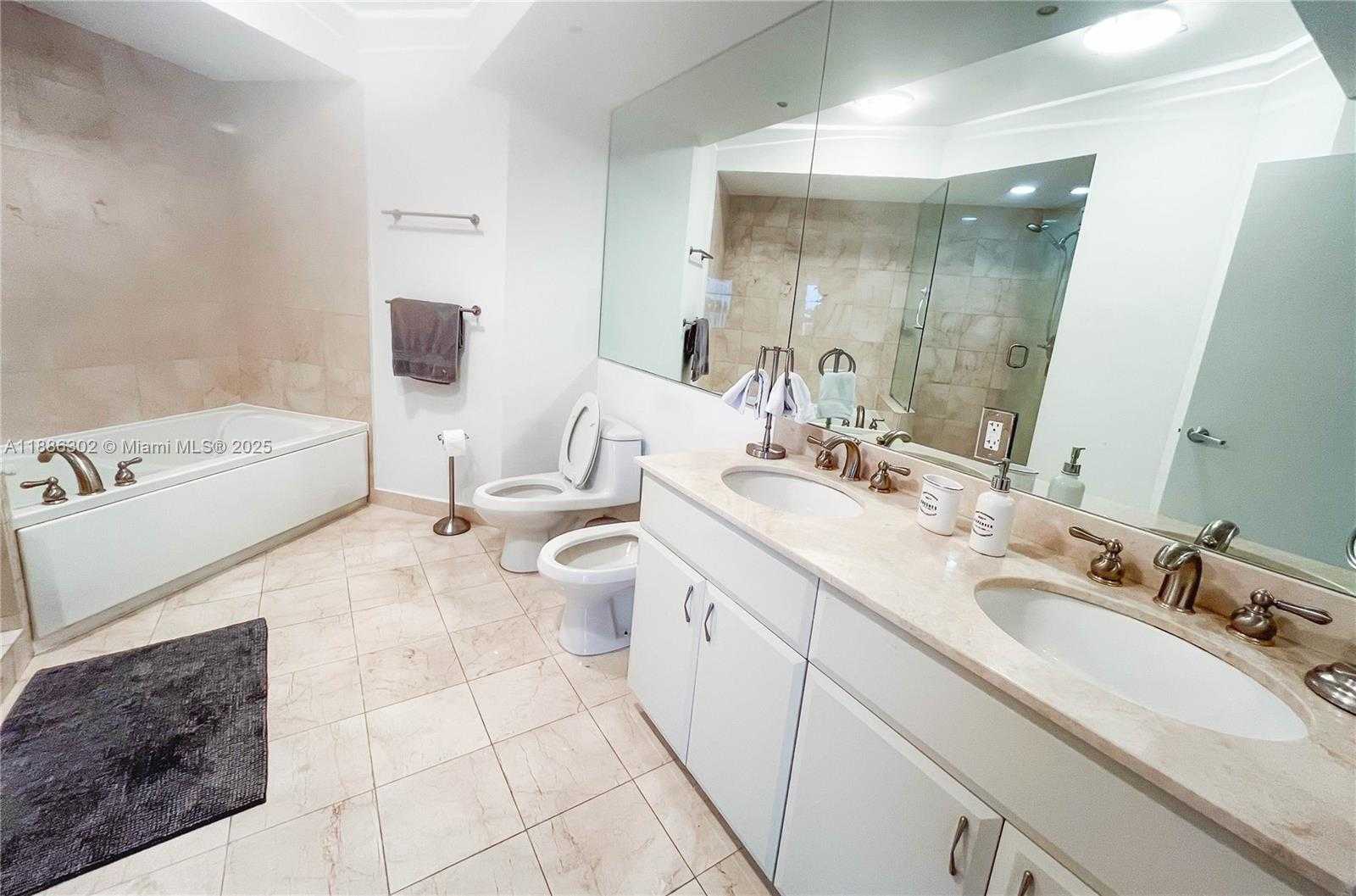 Small Image of 6365 COLLINS AVE #3201, Miami Beach Number 11
