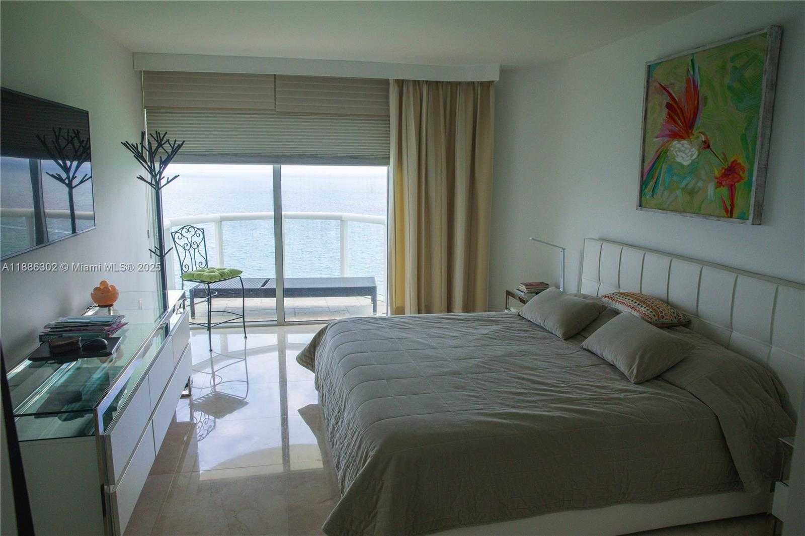 Small Image of 6365 COLLINS AVE #3201, Miami Beach Number 14