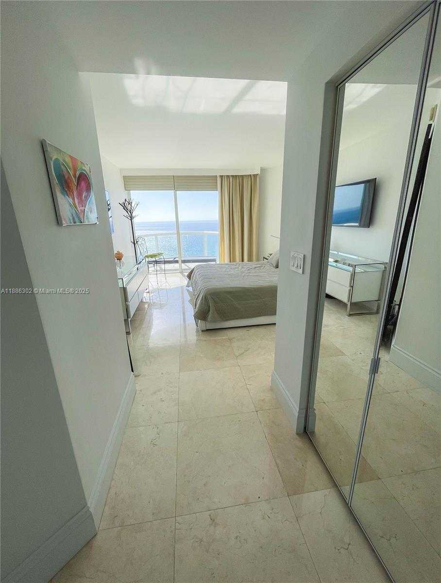 Small Image of 6365 COLLINS AVE #3201, Miami Beach Number 19