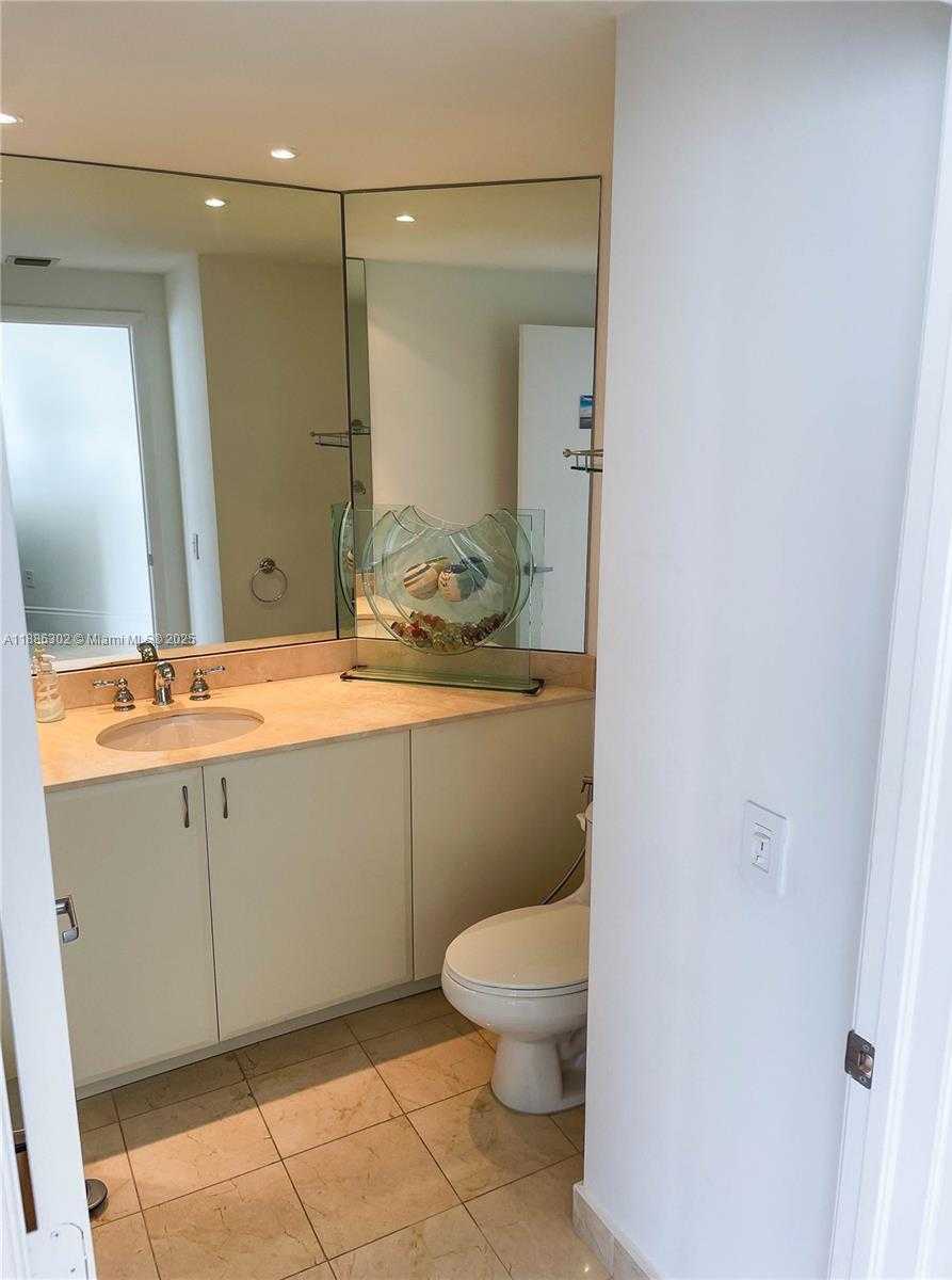 Small Image of 6365 COLLINS AVE #3201, Miami Beach Number 23