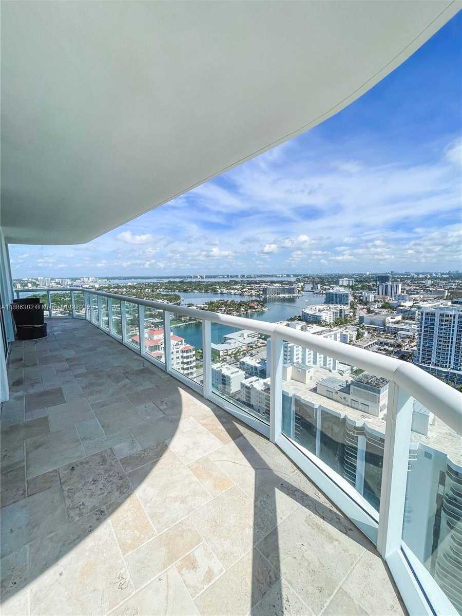 Small Image of 6365 COLLINS AVE #3201, Miami Beach Number 25