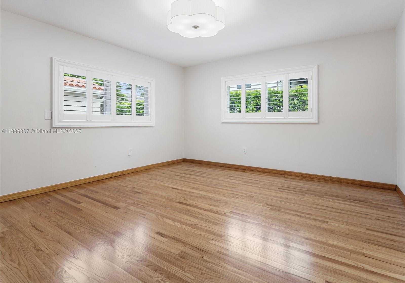 Small Image of 741 PALERMO AVE, Coral Gables Number 20