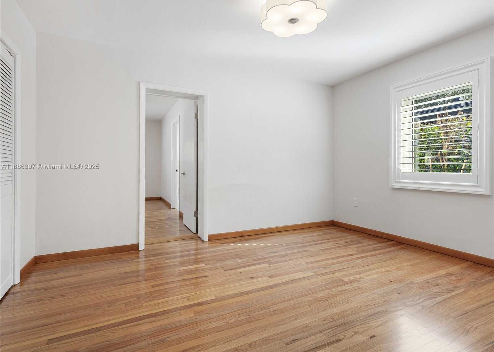 Small Image of 741 PALERMO AVE, Coral Gables Number 29