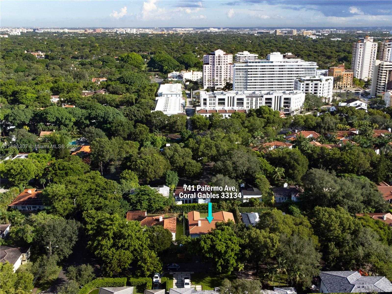 Small Image of 741 PALERMO AVE, Coral Gables Number 39