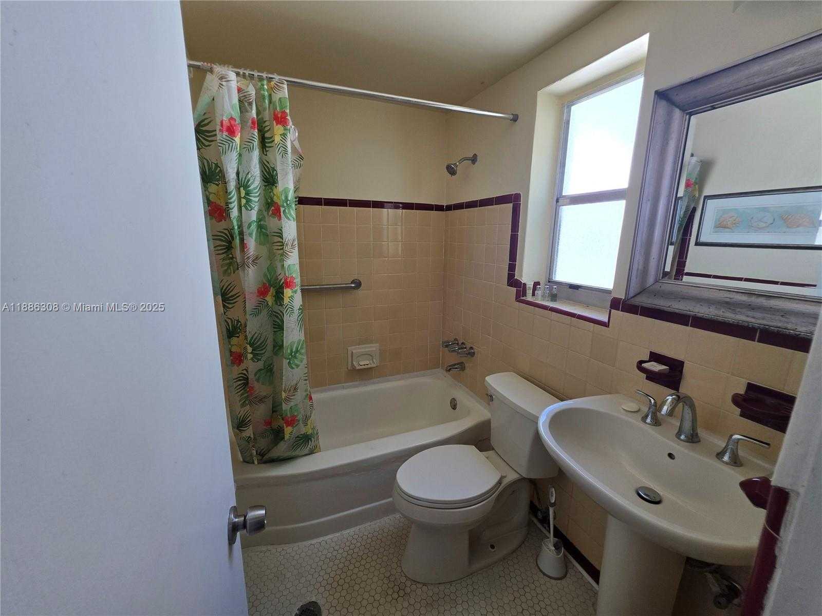 Small Image of 8024 HARDING AVE #2, Miami Beach Number 28