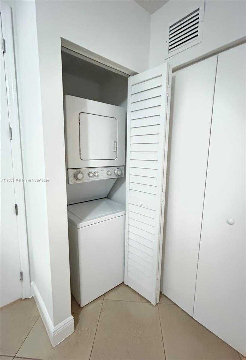 Small Image of 1034 LENOX AVE #3, Miami Beach Number 11