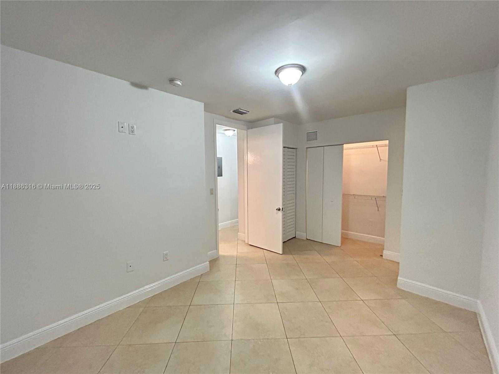 Small Image of 1034 LENOX AVE #3, Miami Beach Number 7