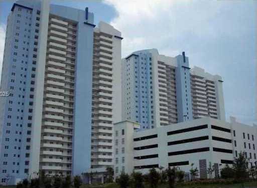 Small Image of 14951 ROYAL OAKS LN #2202, North Miami Number 13
