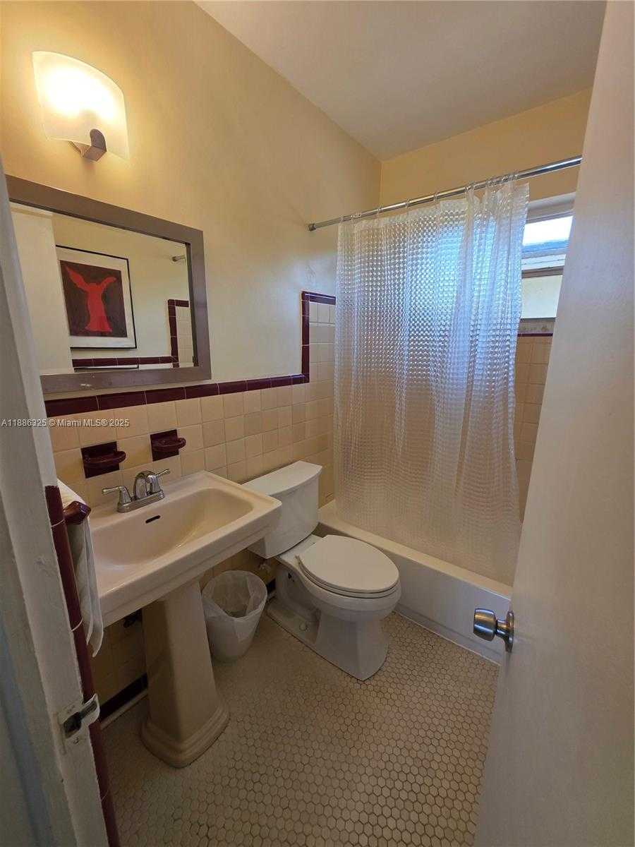 Small Image of 8024 HARDING AVE #7, Miami Beach Number 42