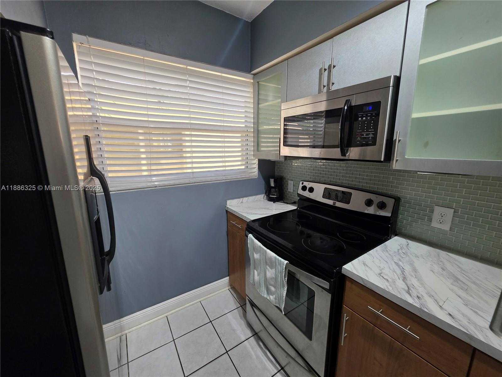 Small Image of 8024 HARDING AVE #7, Miami Beach Number 44