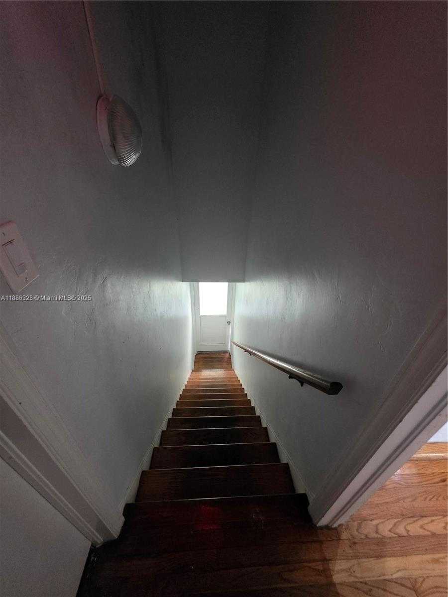 Small Image of 8024 HARDING AVE #7, Miami Beach Number 47