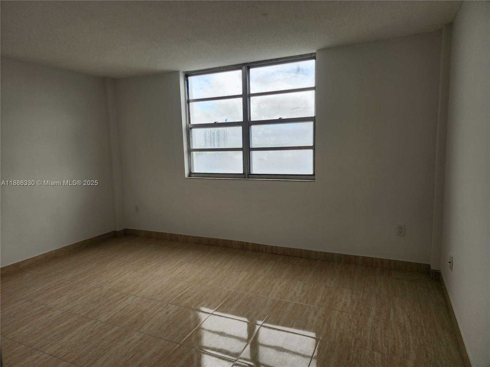 Small Image of 2841 NORTH EAST 163RD ST #805, North Miami Beach Number 13